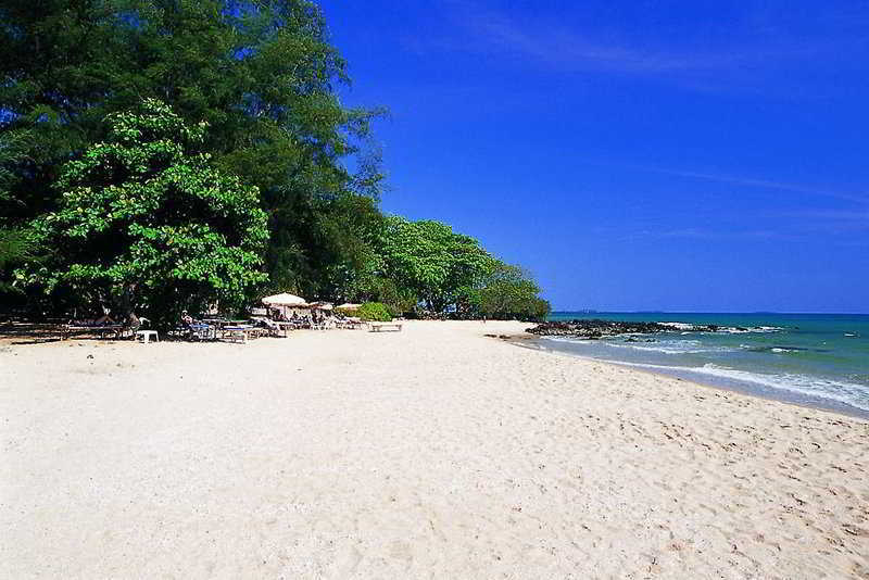 Palmeraie Beach Hotel, Rayong Ban Ang Exterior foto